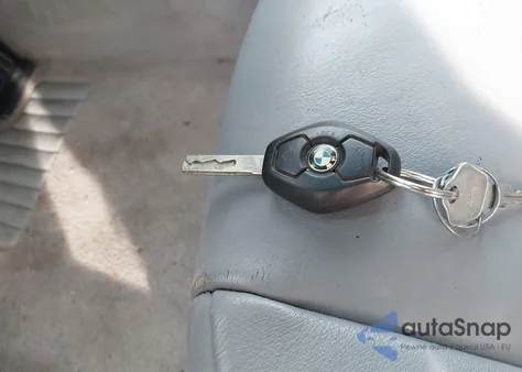 2004 BMW 325Ci z USA, uszkodzony, nr VIN WBABW33404PL30612